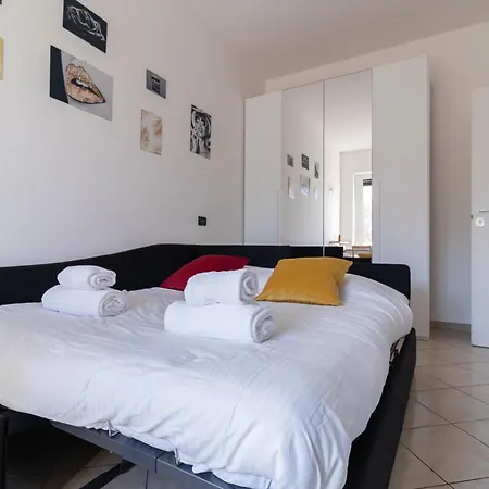 Abbiategrasso - Bocconi - 2 Camere Da Letto Milan Exterior photo